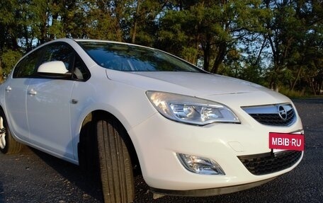 Opel Astra J, 2011 год, 850 000 рублей, 8 фотография