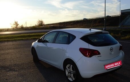 Opel Astra J, 2011 год, 850 000 рублей, 5 фотография