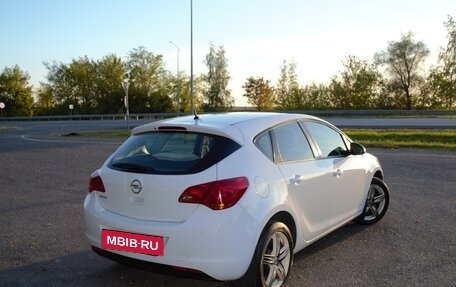Opel Astra J, 2011 год, 850 000 рублей, 6 фотография