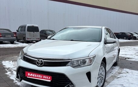 Toyota Camry, 2015 год, 1 550 000 рублей, 2 фотография