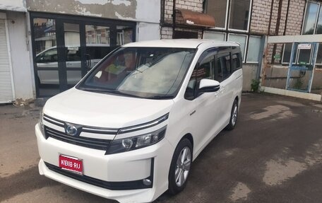 Toyota Voxy III, 2014 год, 1 600 000 рублей, 1 фотография