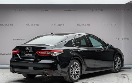 Toyota Camry, 2018 год, 2 697 000 рублей, 3 фотография