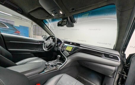 Toyota Camry, 2018 год, 2 697 000 рублей, 10 фотография