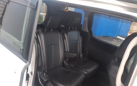 Toyota Voxy III, 2014 год, 1 600 000 рублей, 7 фотография