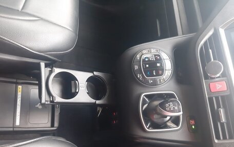 Toyota Voxy III, 2014 год, 1 600 000 рублей, 11 фотография