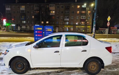 Renault Logan II, 2017 год, 550 000 рублей, 3 фотография