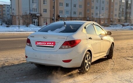Hyundai Solaris II рестайлинг, 2013 год, 650 000 рублей, 2 фотография