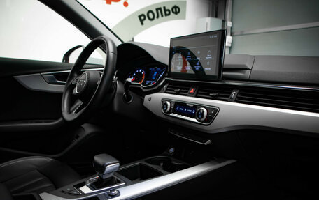 Audi A4, 2021 год, 3 048 000 рублей, 27 фотография