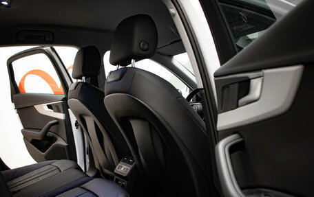 Audi A4, 2021 год, 3 048 000 рублей, 32 фотография