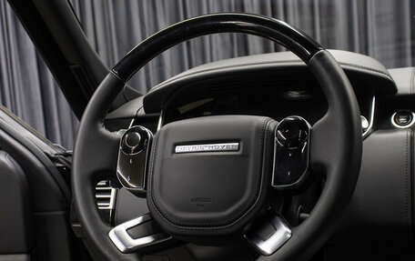 Land Rover Range Rover IV рестайлинг, 2020 год, 11 000 000 рублей, 16 фотография