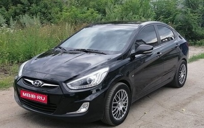 Hyundai Solaris II рестайлинг, 2013 год, 750 000 рублей, 1 фотография