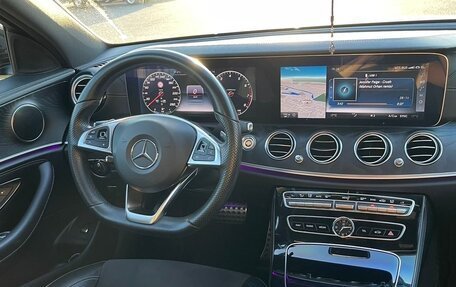 Mercedes-Benz E-Класс, 2016 год, 3 000 000 рублей, 12 фотография