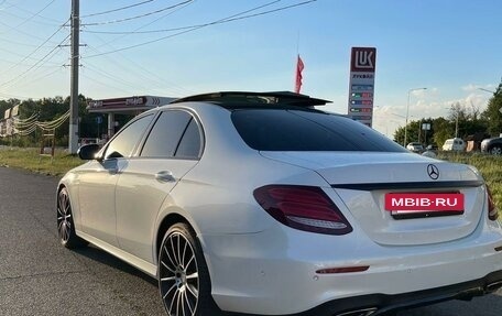 Mercedes-Benz E-Класс, 2016 год, 3 000 000 рублей, 6 фотография