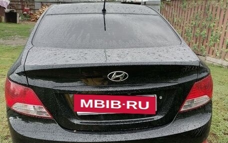 Hyundai Solaris II рестайлинг, 2013 год, 750 000 рублей, 3 фотография