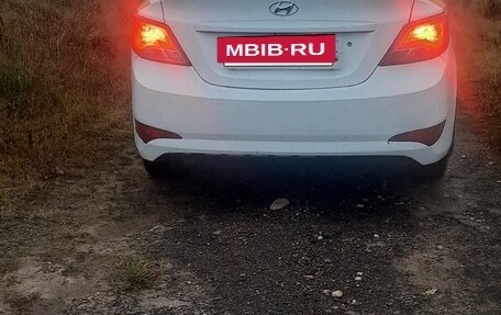 Hyundai Solaris II рестайлинг, 2015 год, 500 000 рублей, 6 фотография