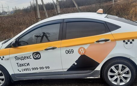 Hyundai Solaris II рестайлинг, 2015 год, 500 000 рублей, 10 фотография