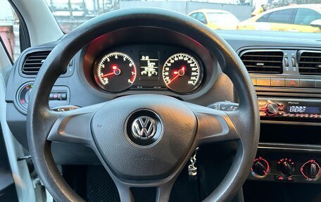 Volkswagen Polo VI (EU Market), 2015 год, 749 000 рублей, 17 фотография