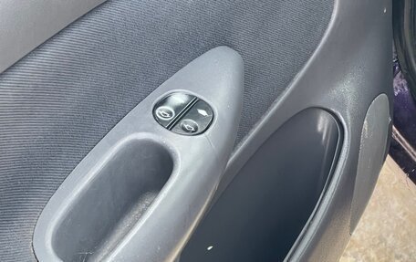 Ford Fiesta, 2000 год, 150 000 рублей, 18 фотография