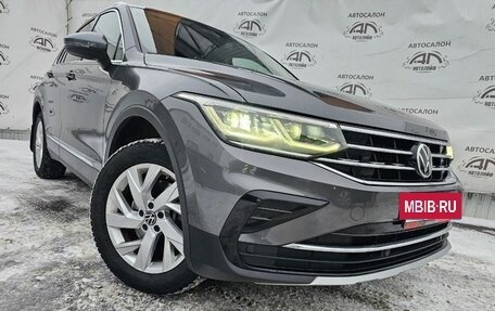 Volkswagen Tiguan II, 2021 год, 3 199 000 рублей, 4 фотография