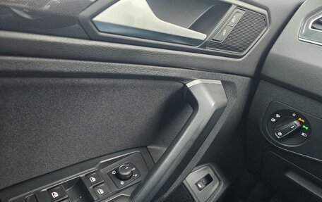 Volkswagen Tiguan II, 2021 год, 3 199 000 рублей, 18 фотография