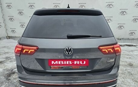 Volkswagen Tiguan II, 2021 год, 3 199 000 рублей, 10 фотография