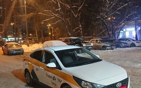 Hyundai Solaris II рестайлинг, 2021 год, 1 200 000 рублей, 2 фотография