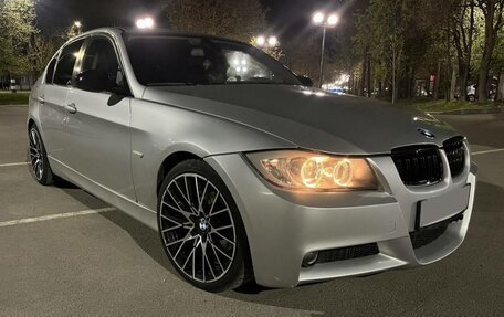 BMW 3 серия, 2005 год, 900 000 рублей, 2 фотография