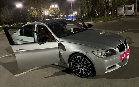 BMW 3 серия, 2005 год, 900 000 рублей, 3 фотография