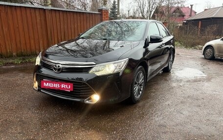 Toyota Camry, 2016 год, 2 250 000 рублей, 2 фотография