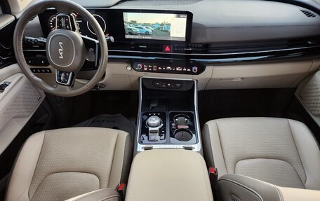 KIA Carnival, 2024 год, 5 999 123 рублей, 6 фотография