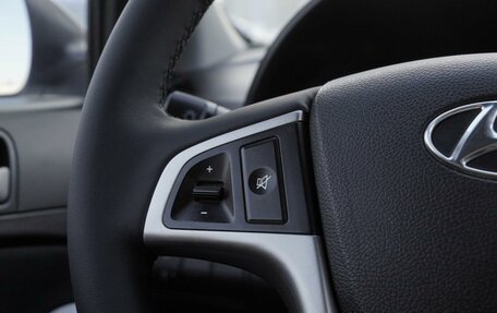 Hyundai Solaris II рестайлинг, 2015 год, 830 000 рублей, 15 фотография