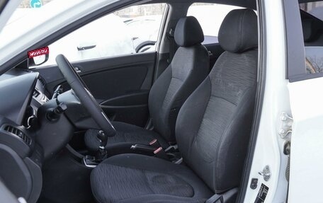 Hyundai Solaris II рестайлинг, 2015 год, 830 000 рублей, 10 фотография