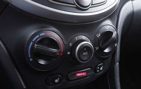 Hyundai Solaris II рестайлинг, 2015 год, 830 000 рублей, 14 фотография