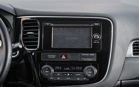 Mitsubishi Outlander III рестайлинг 3, 2014 год, 1 699 000 рублей, 15 фотография