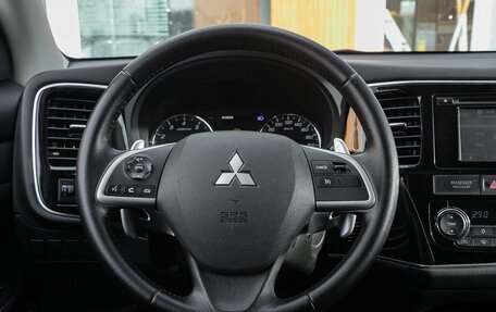 Mitsubishi Outlander III рестайлинг 3, 2014 год, 1 699 000 рублей, 16 фотография