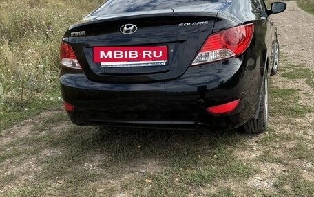 Hyundai Solaris II рестайлинг, 2011 год, 660 000 рублей, 13 фотография