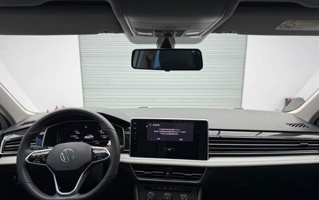 Volkswagen Tiguan II, 2022 год, 2 720 999 рублей, 14 фотография