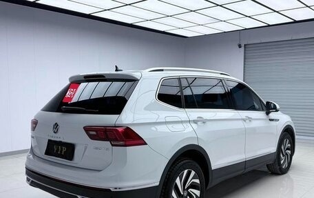 Volkswagen Tiguan II, 2022 год, 2 720 999 рублей, 4 фотография