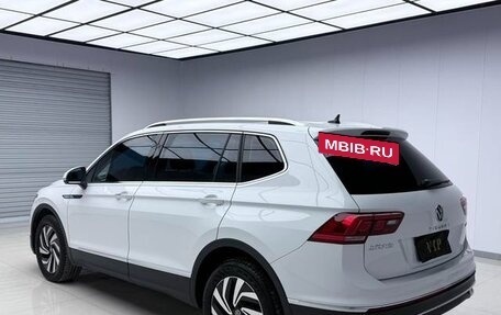 Volkswagen Tiguan II, 2022 год, 2 720 999 рублей, 6 фотография