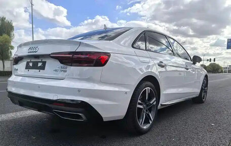 Audi A4, 2022 год, 2 350 000 рублей, 4 фотография