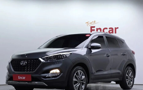 Hyundai Tucson III, 2018 год, 2 000 000 рублей, 1 фотография