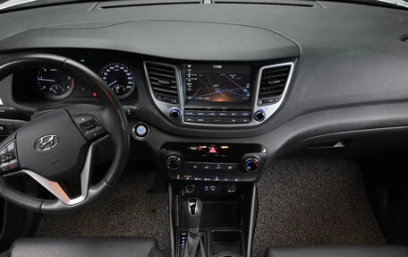 Hyundai Tucson III, 2017 год, 1 900 000 рублей, 11 фотография