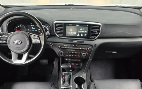 KIA Sportage IV рестайлинг, 2021 год, 2 434 000 рублей, 10 фотография