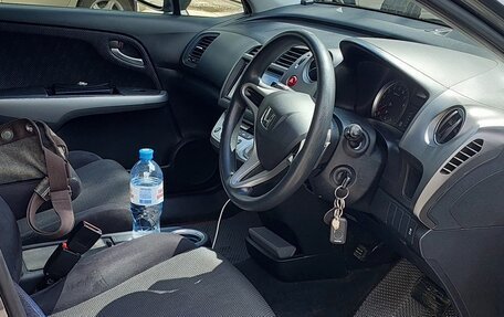 Honda Stream II, 2013 год, 1 370 000 рублей, 7 фотография