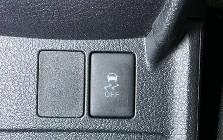 Toyota Corolla, 2017 год, 1 000 000 рублей, 16 фотография