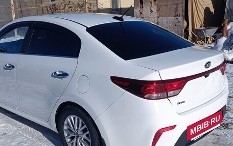 KIA Rio IV, 2018 год, 1 300 000 рублей, 2 фотография