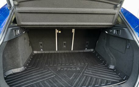 Jaguar F-Pace, 2016 год, 2 950 000 рублей, 10 фотография