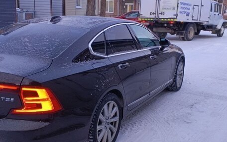 Volvo S90 II рестайлинг, 2017 год, 2 600 000 рублей, 6 фотография