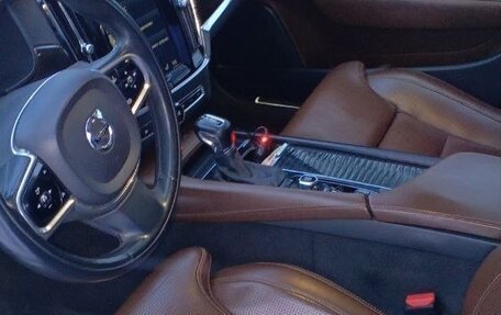 Volvo S90 II рестайлинг, 2017 год, 2 600 000 рублей, 13 фотография