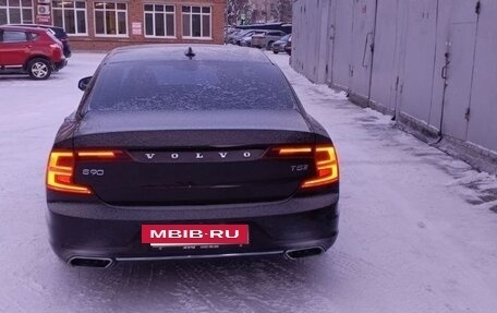 Volvo S90 II рестайлинг, 2017 год, 2 600 000 рублей, 5 фотография